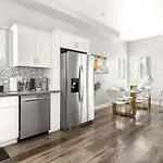 New Luxury Townhome Sleeps 9 Near Usc/Dtla/Expo
