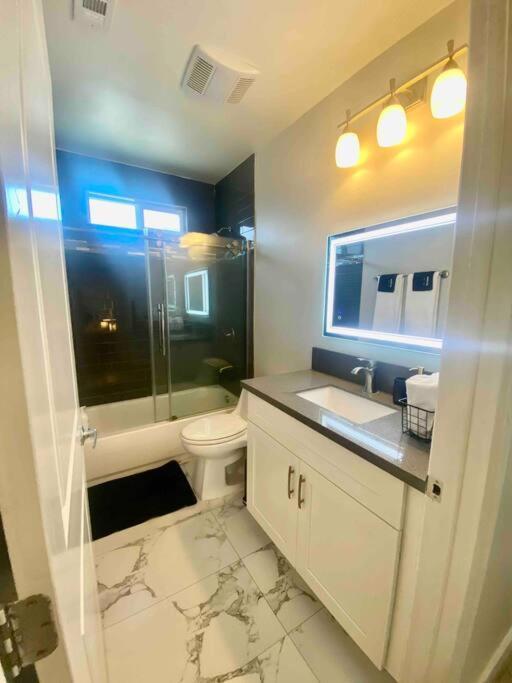 New Luxury Townhome Sleeps 9 Near Usc/dtla/expo Appartement Los Angeles